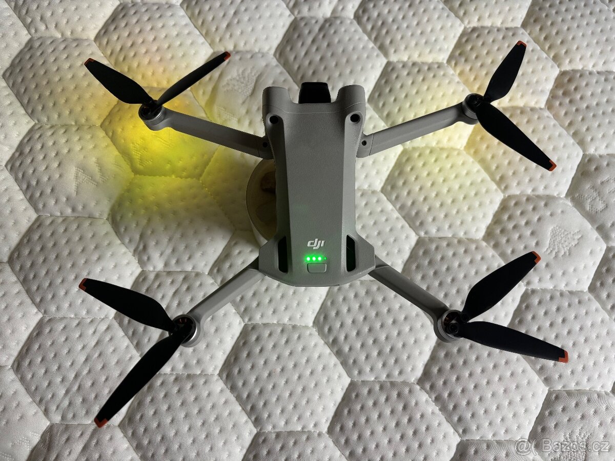 DJI Mini 3 Pro + Fly More Combo - 5