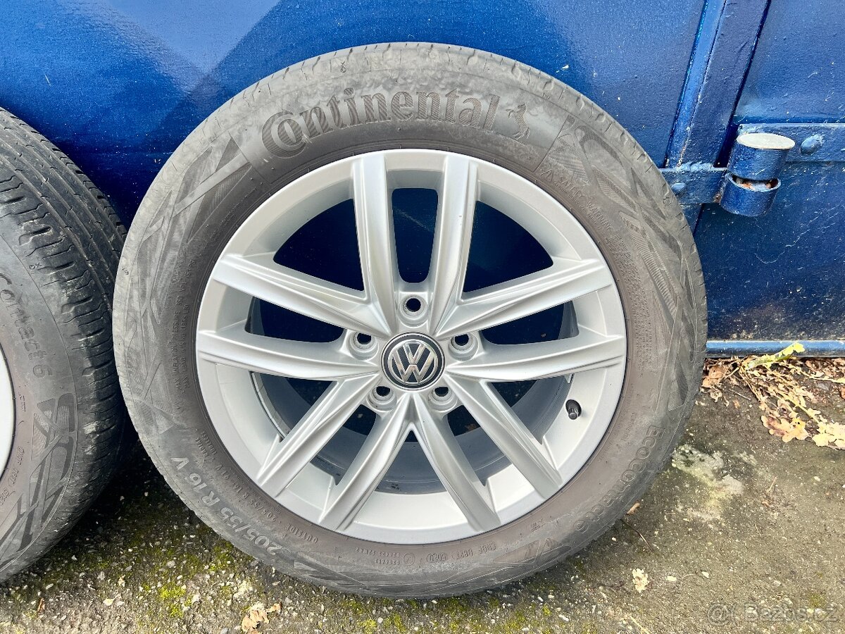 Prodám letní ALU sadu kol na GOLF- 5,6,7 205 55 R16 - 5