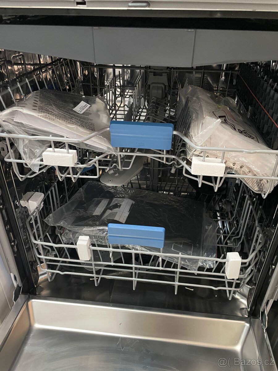 Nepoužitá myčka Beko BDIN36535 - 5