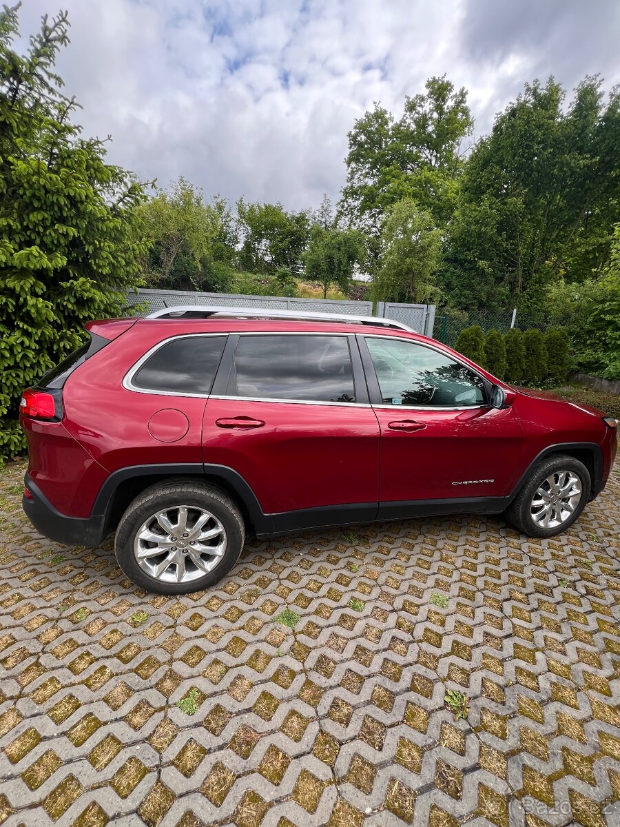 Jeep Cherokee - 5