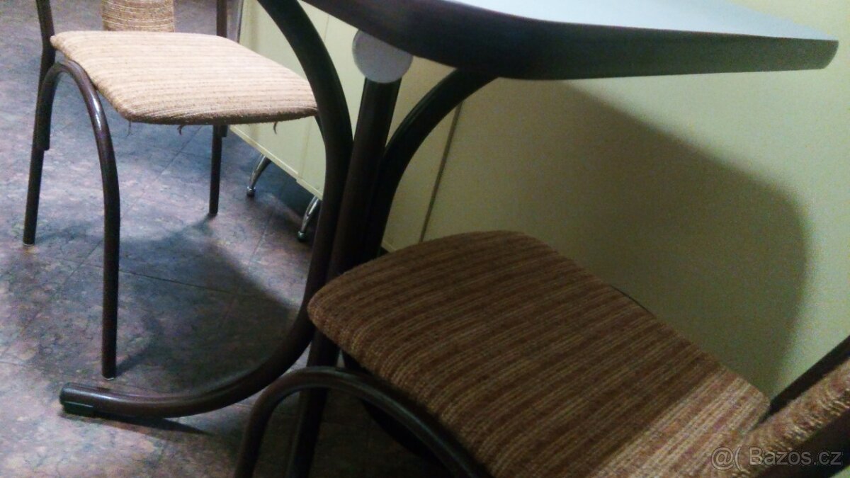 Jídelní set 2+1. Jídelní set 2x čalouněná židle + podnož sto - 5