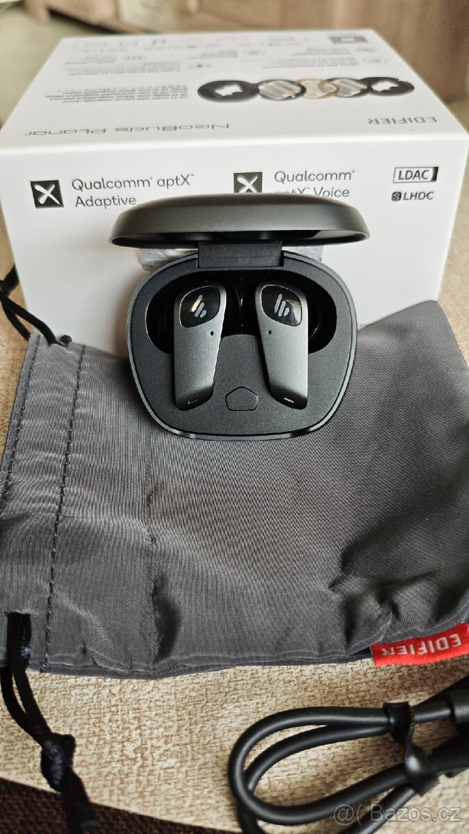 Bezdrátová sluchátka Edifier NeoBuds Planar ANC, faktura. - 5