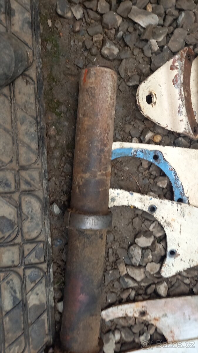 Zetor 4611-6911-držáky kabiny - 5