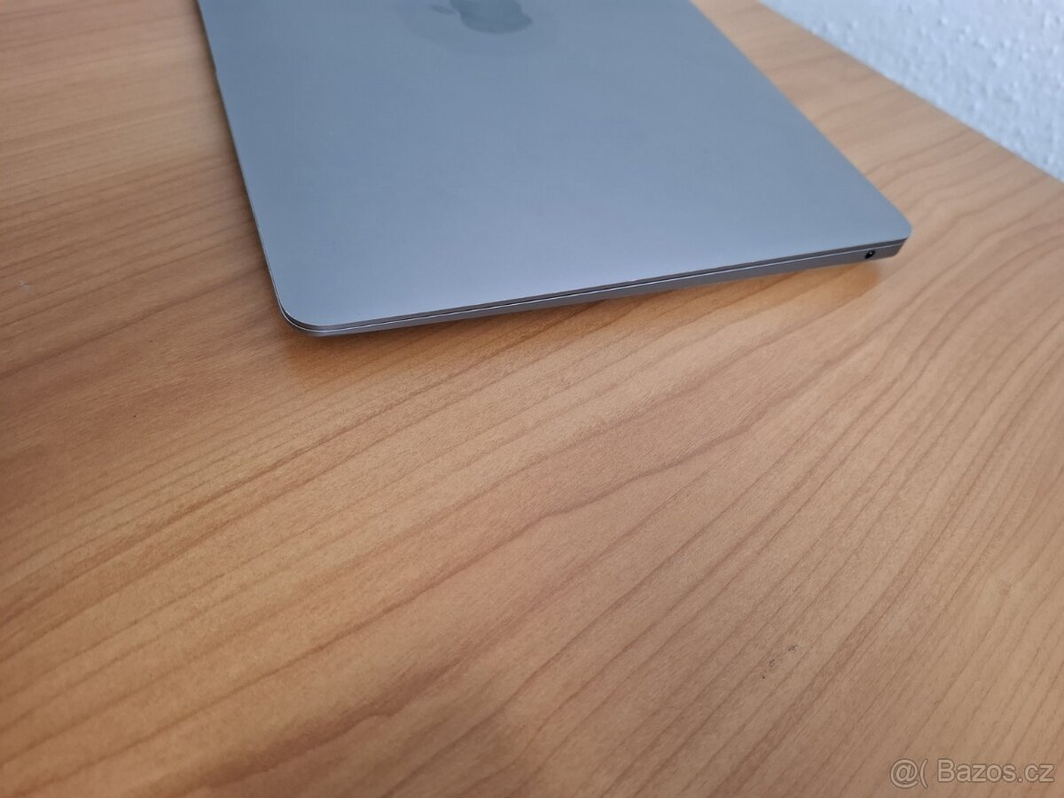 Macbook Air 13" M1 8 GB RAM | 256 SSD - 5