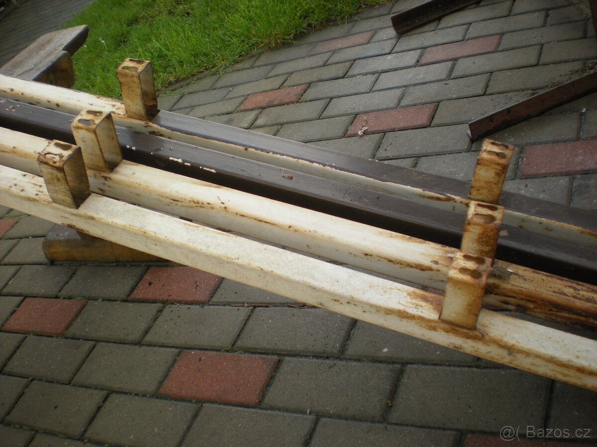 Úhelníky Regálové - 5