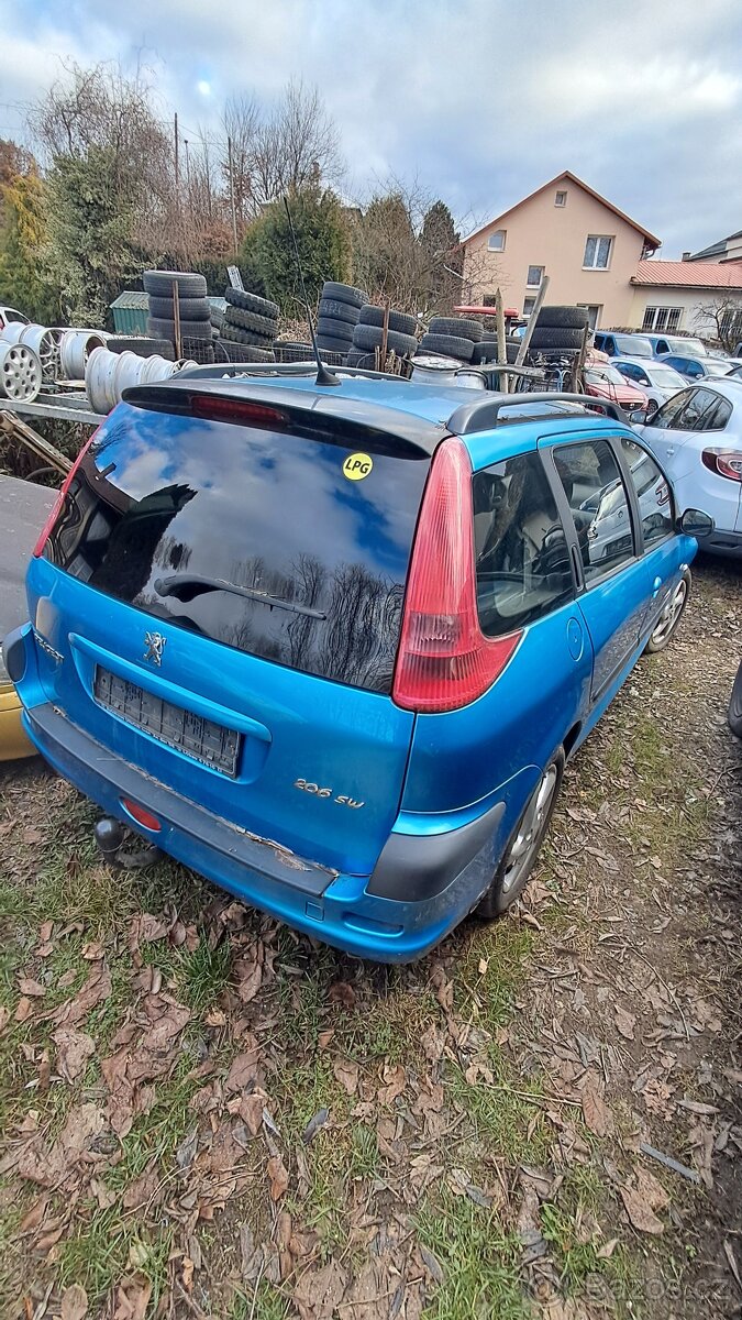 Prodám Peugeot 206 - 5