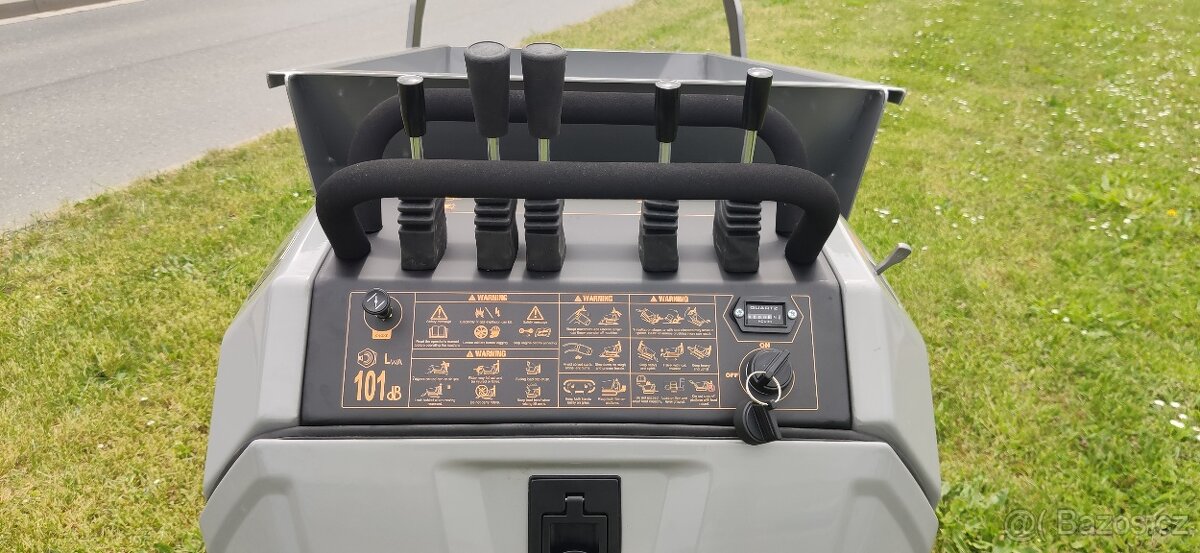 Hydrostatický dumper, pásový dumper,samonakládací - 5