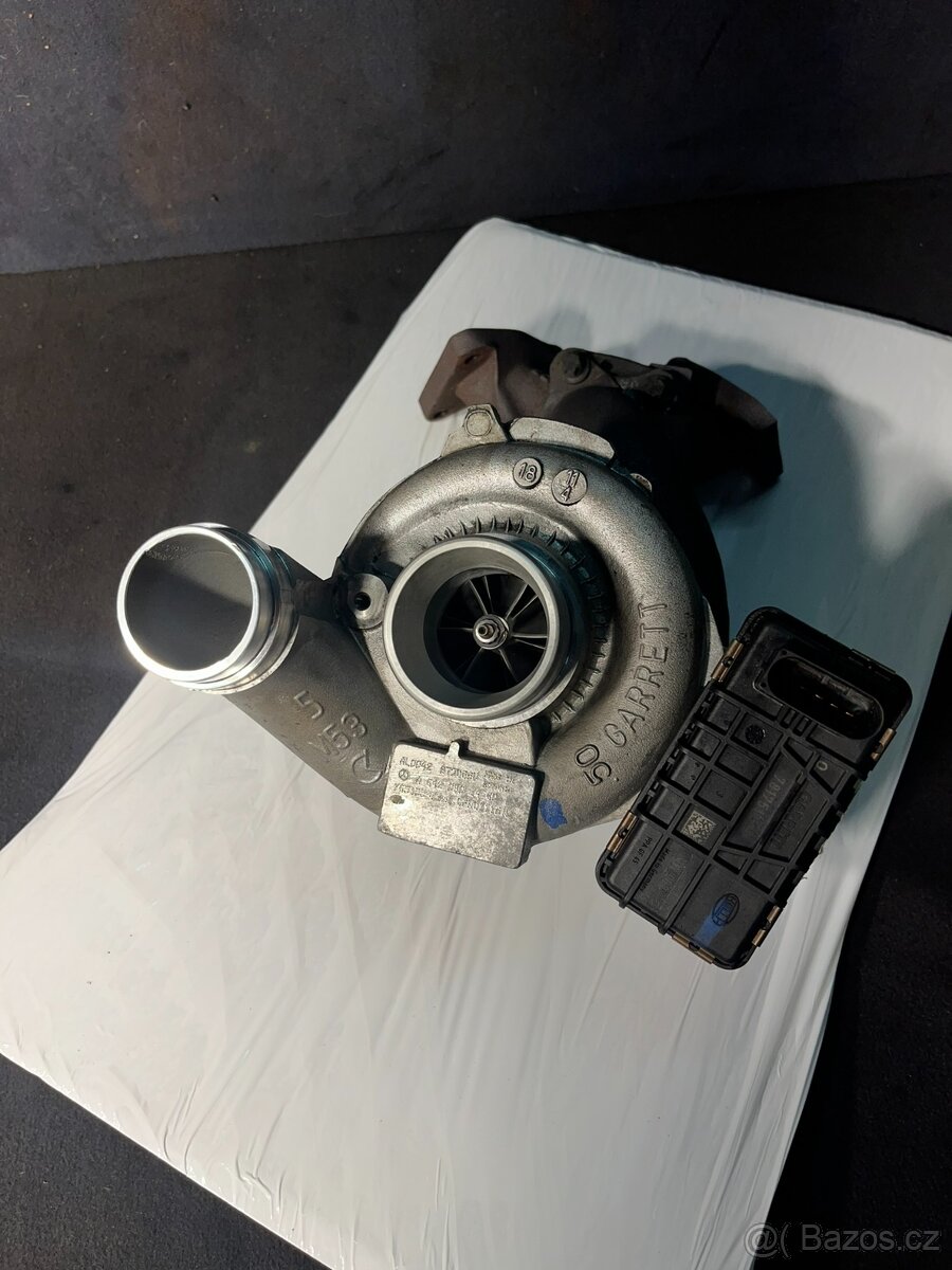 // Turbo Mercedes OM 642 V6 - 3.0CDI/CRD // - 5