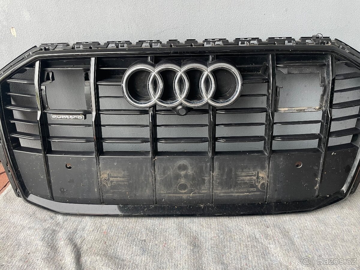 Audi Q7 maska černa rok 2021-2023 - 5