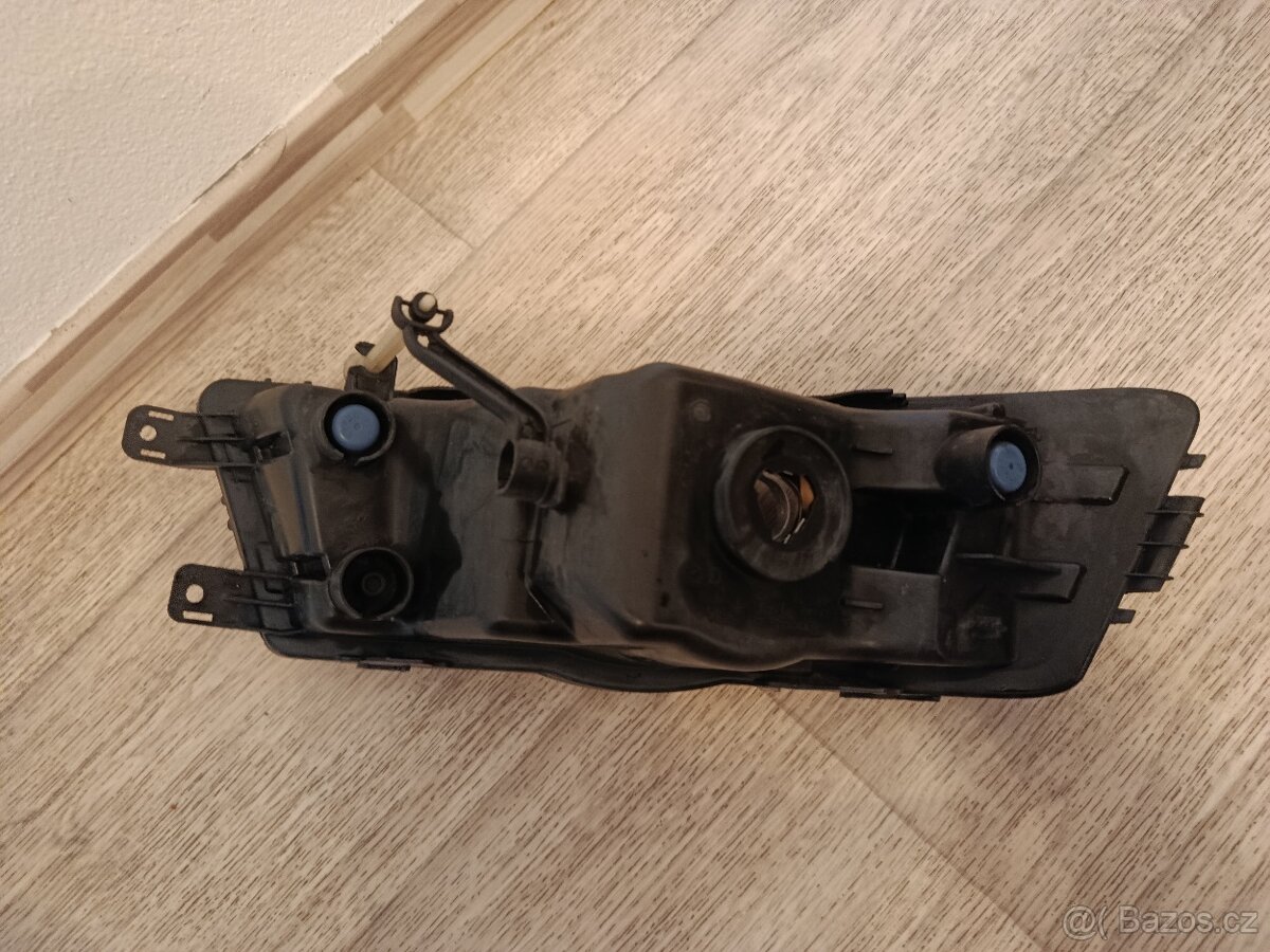 Škoda Octavia 3 před facelift přední mlhovky - 5