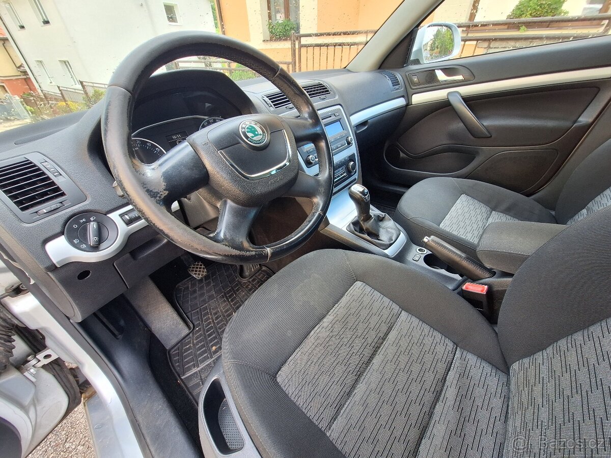 ŠKODA OCTAVIA COMBI - 5