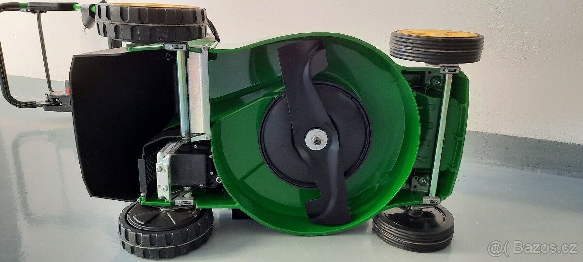 NOVÁ sekačka John Deere R43VE s motorem Briggs & Stratton - 5