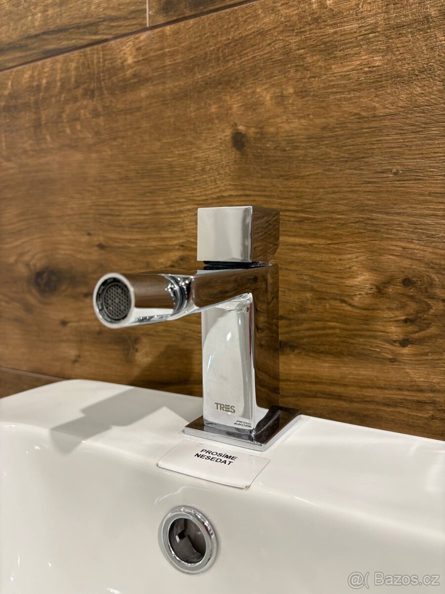 KERASAN set - závěsné wc, záv. bidet, bidet. + umyv. baterie - 5