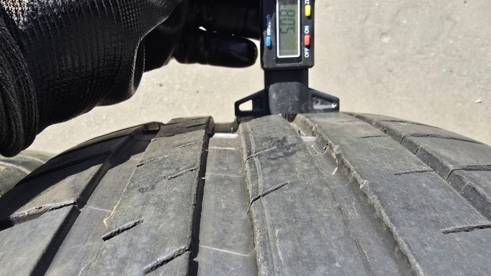 Letní pneu 235/45/18 Michelin - 5