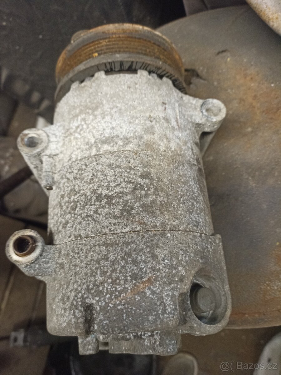 Ford Mondeo MK4 alternátor, kompresor klimatizace na opravu - 5