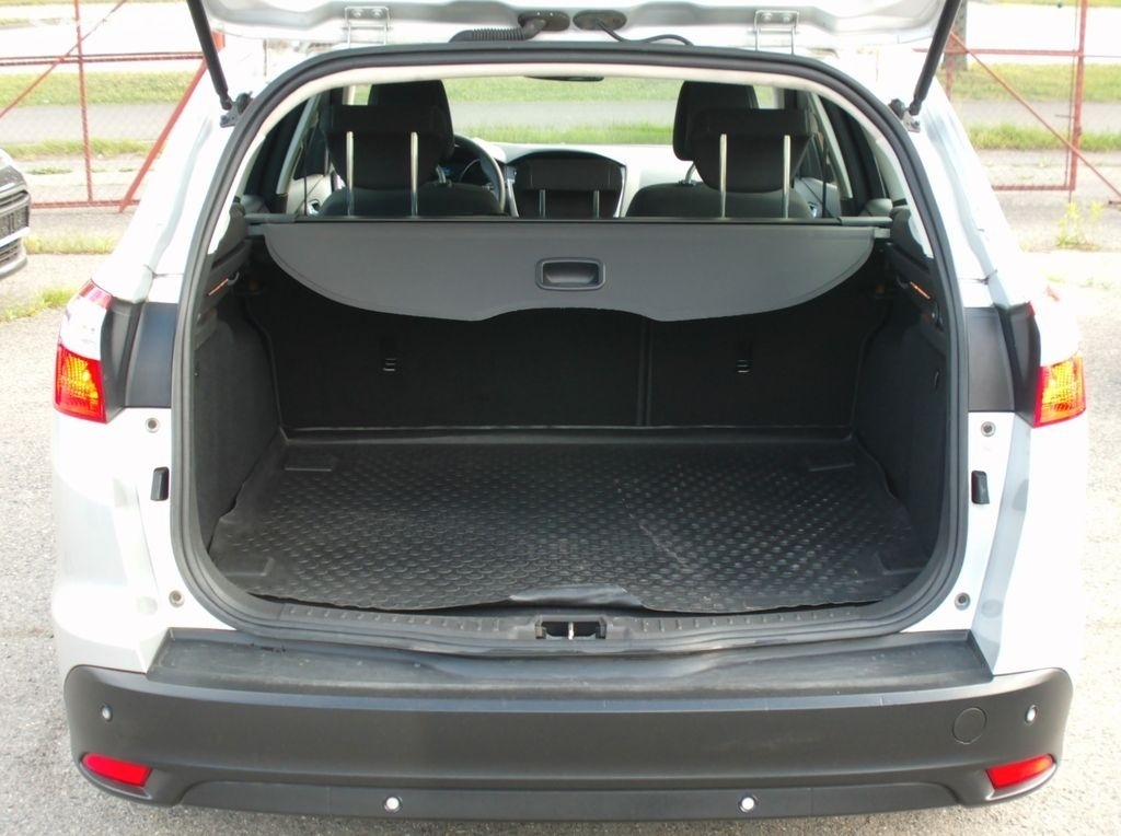 Ford Focus 1,6 16V kombi parksenzory,vyhřív sedadla,serviska - 5