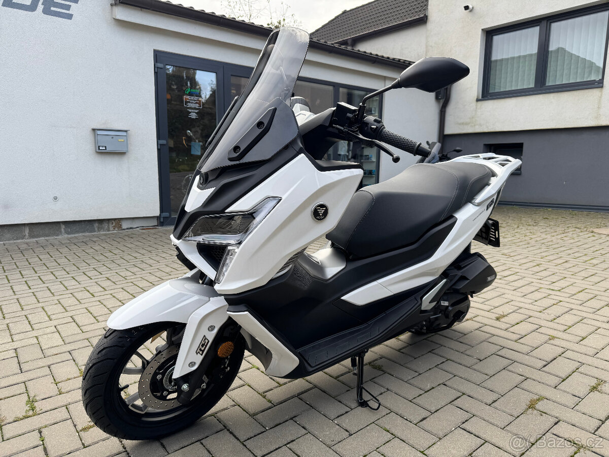 Voge SR1 125i GT - bílý - 5