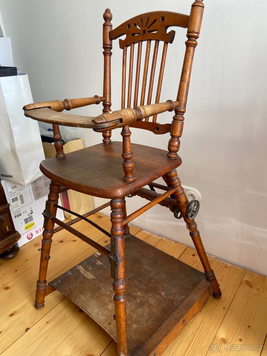 Starožitná dětská židlička - 5