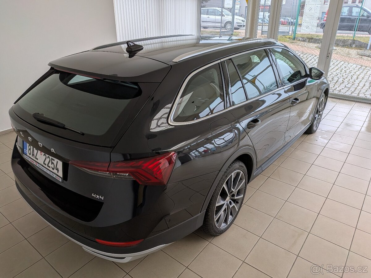 Octavia Combi Scout 2.0 TDI 4x4 DSG - 5