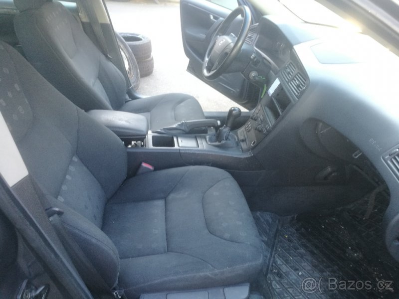 Volvo V70II 2004 2,5T AWD 154kw ND - 5