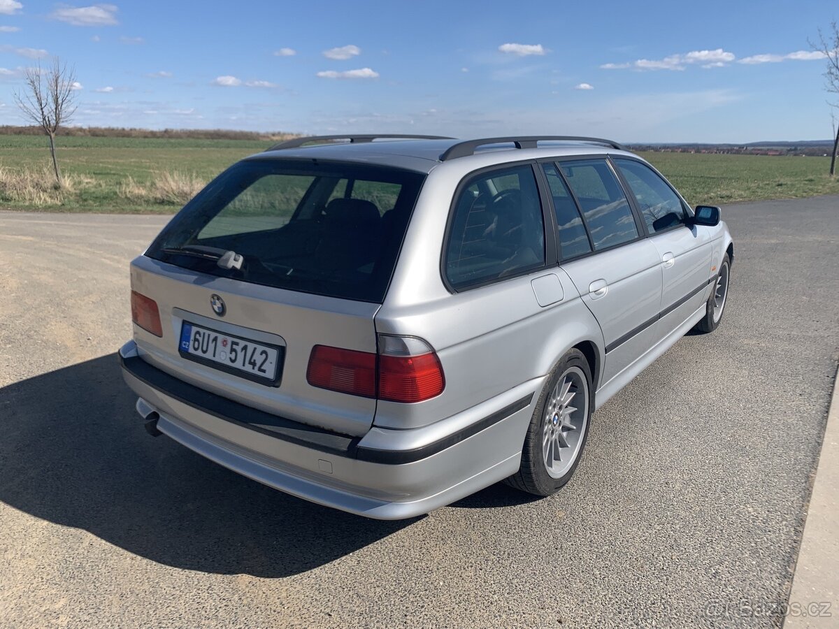 BMW E39 528ia - 5