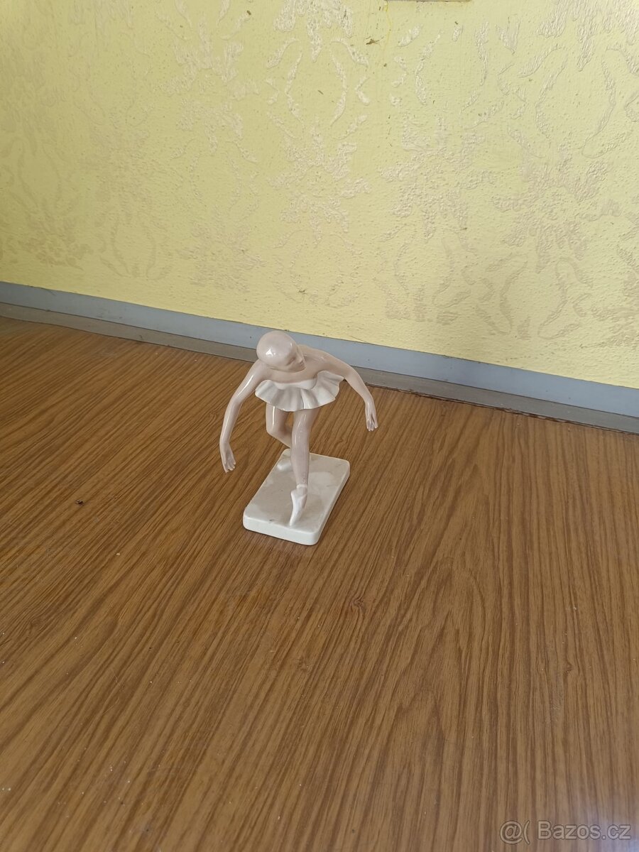 Keramická soška baletky - 5