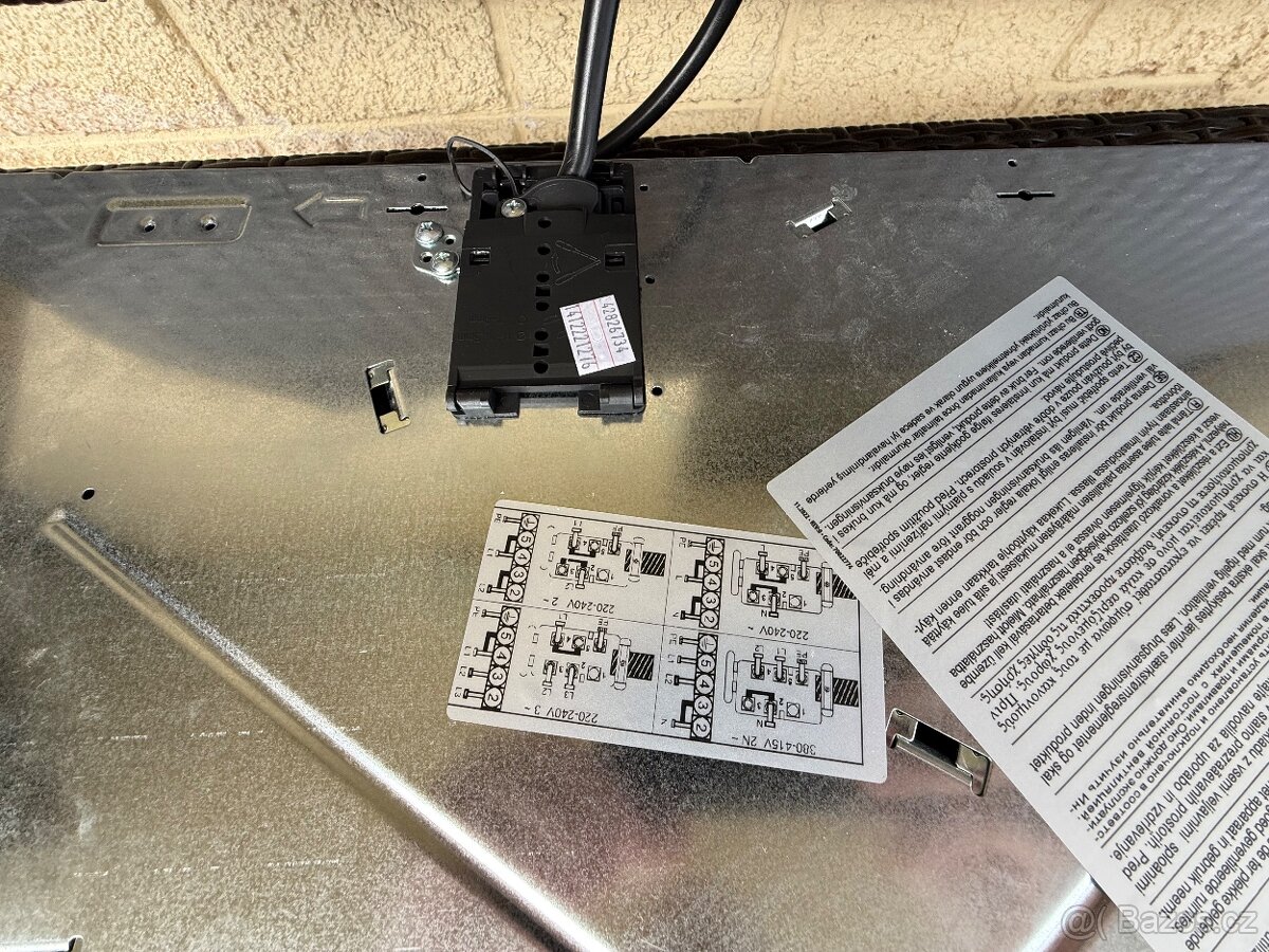 Sklokeramická varná deska Haier Series 4 HAH64EXCP černá - 5