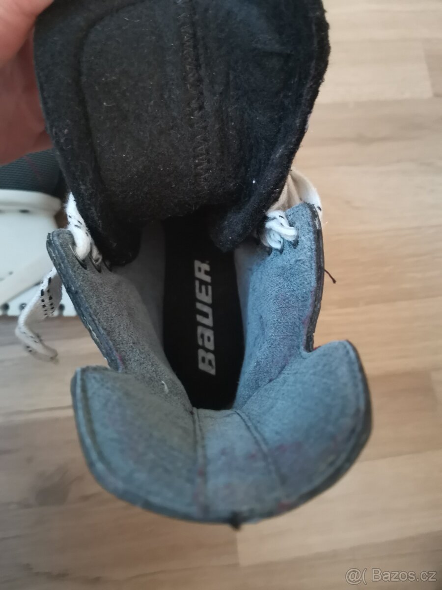 Krásné brusle Bauer velikost 250mm - 5