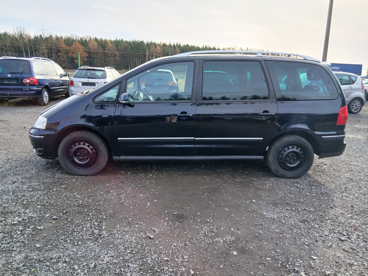 VW Sharan 2.0 TDI, 7 míst, STK 5/27 - 5