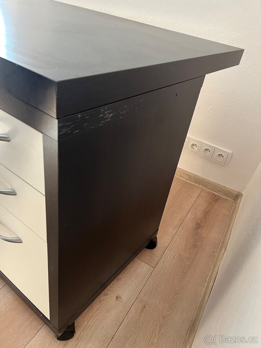 Kancelářský stůl - 5