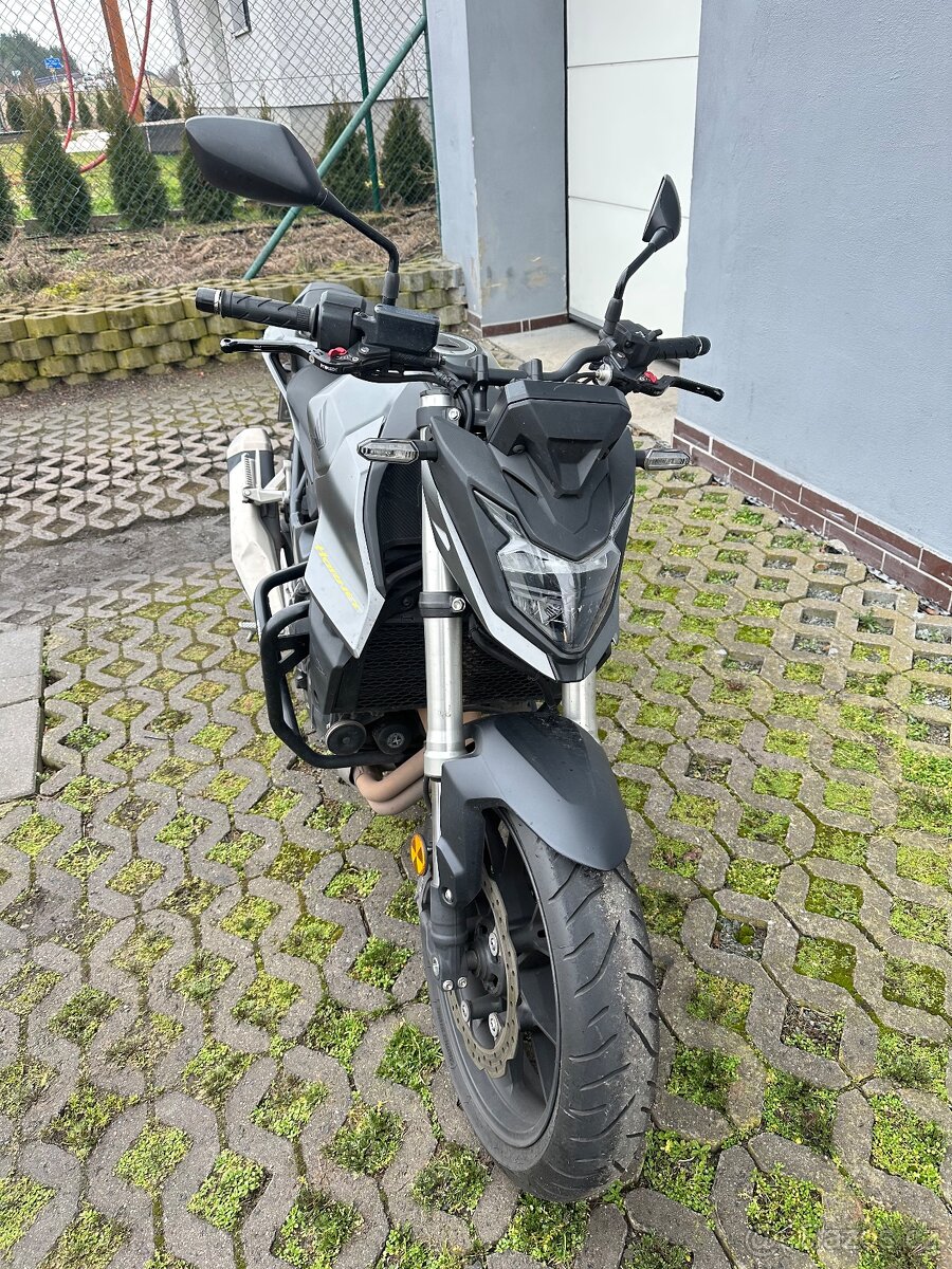 Honda cb750 Hornet - 5