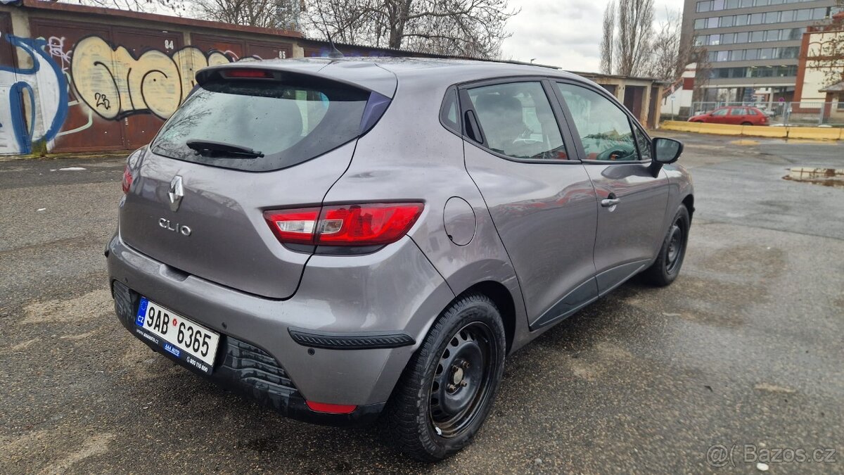 Renault Clio, 1.2i 54kW, 74tis. najeto - 5