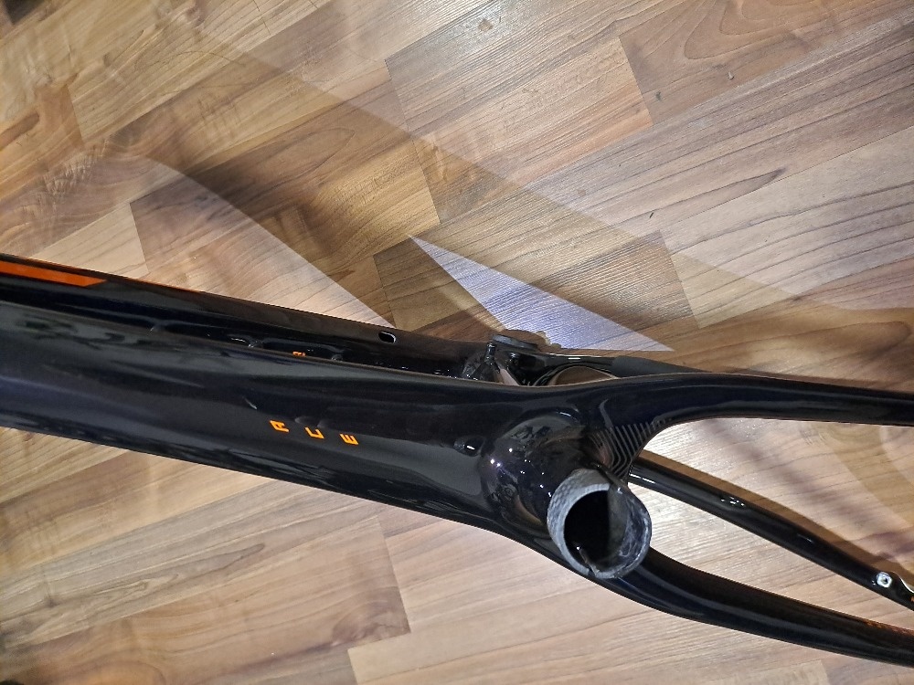 NOVÝ nepoužitý karbonový rámový set KTM Myroon SE 29er + vid - 5