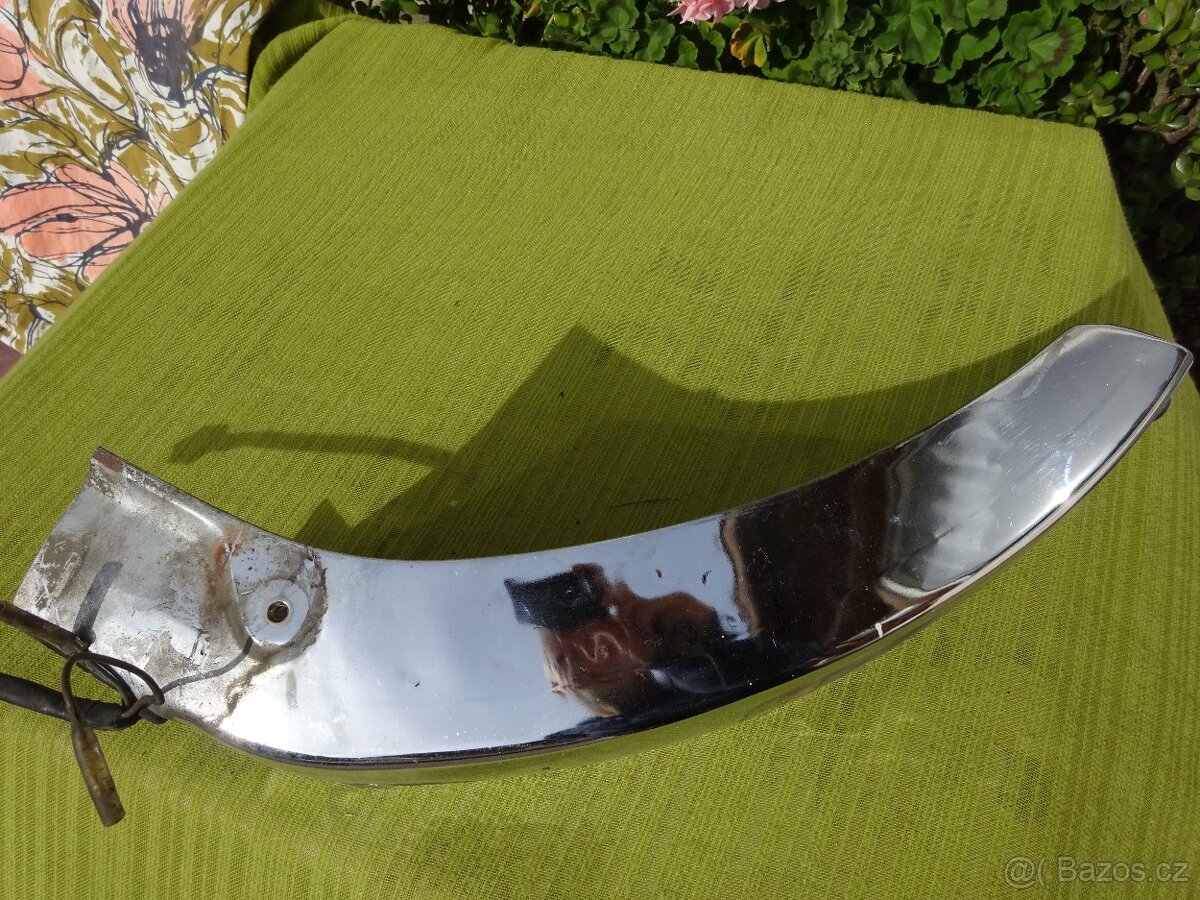 Yamaha RD - r.v.+- 1978 - zadní blatník - 5