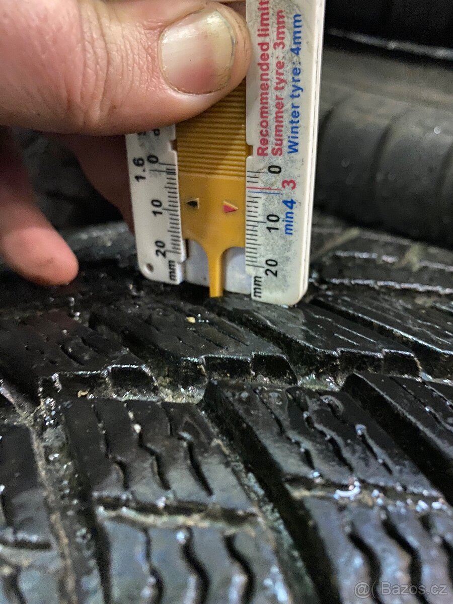 5x105 7J ET41 Dezent TR + 215/60 R17 zimné - 5