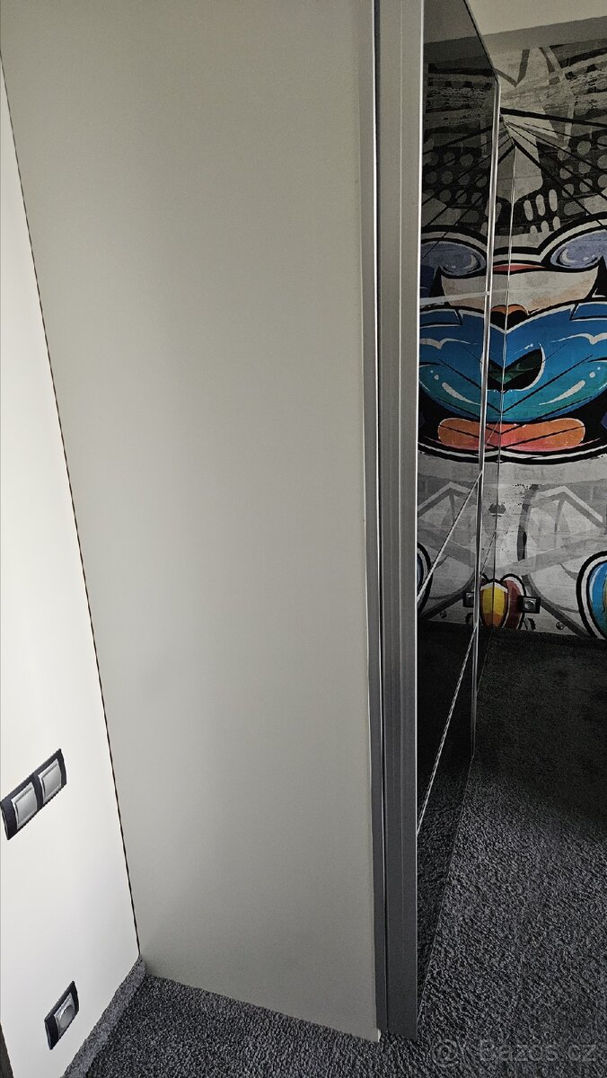 Skříň ikea 2x2m jako nová - 5