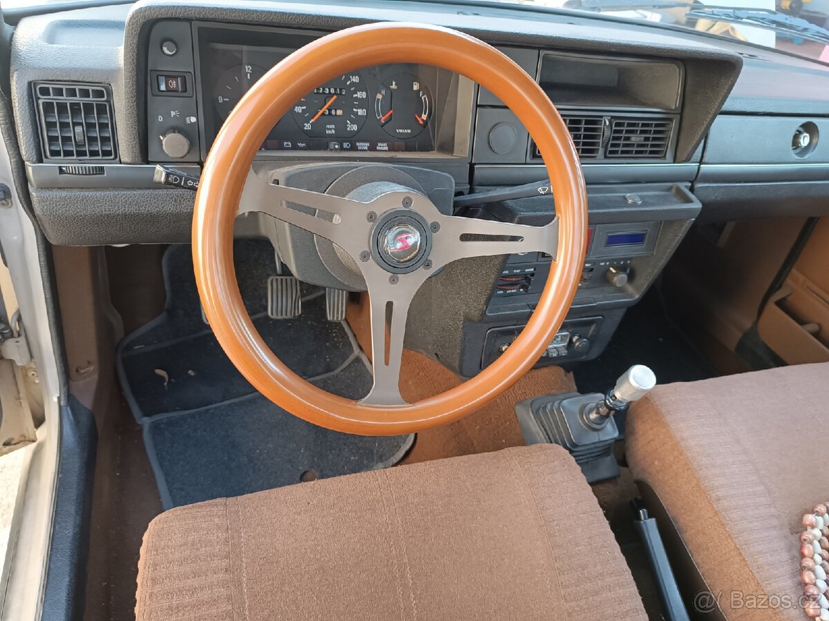 Volvo 240 - 5