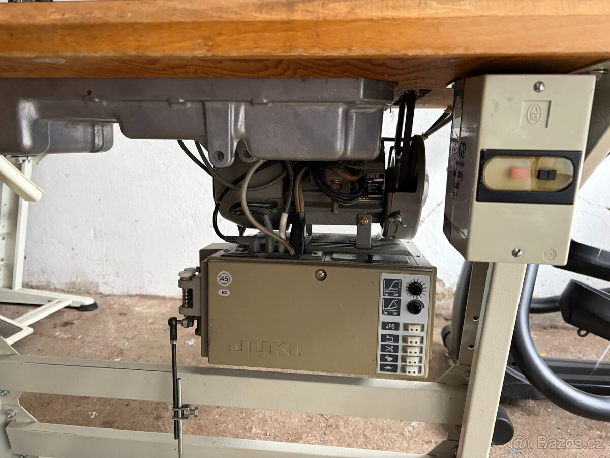 Průmyslový šicí stroj JUKI DDL-5550-6 - 5