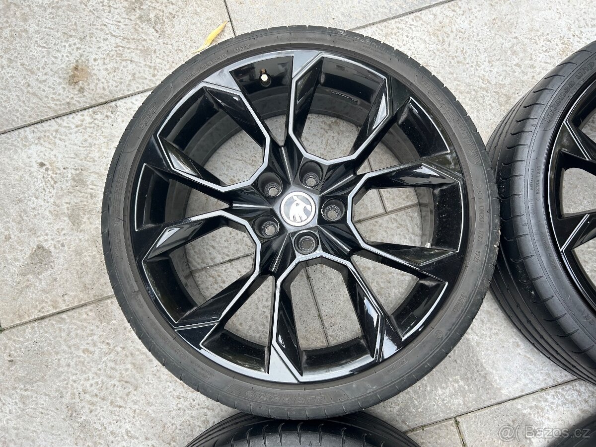 Alu kola R19 Škoda Octavia 3 RS - 5