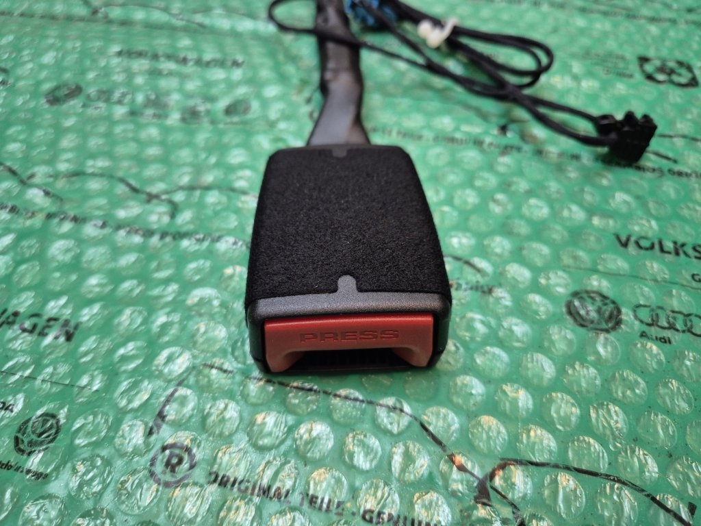 Škoda Yeti zámek bezpečnostního pásu - 5