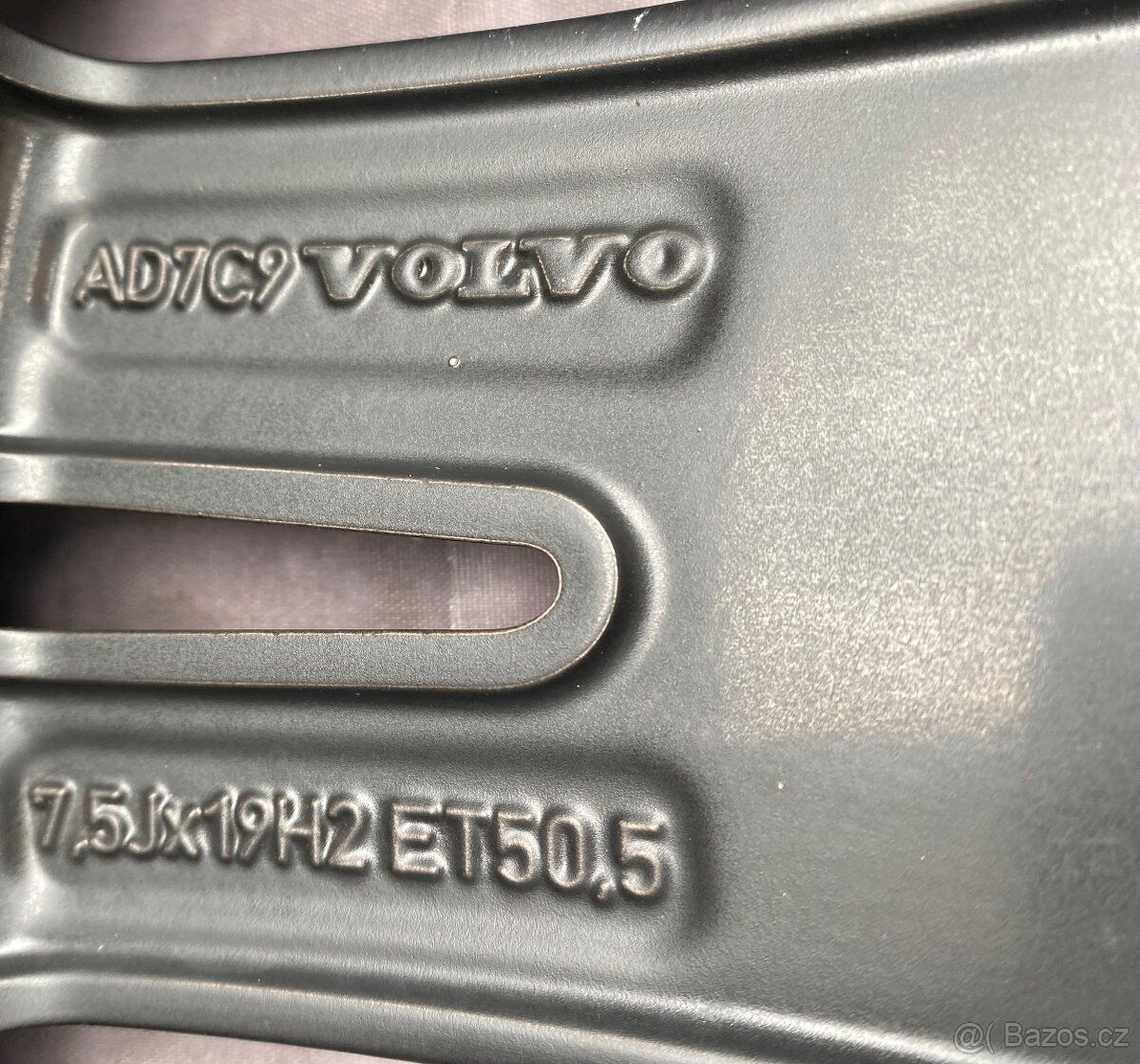 Zimní sada Volvo V90 CC/ XC40 235/50R19 103V - 5