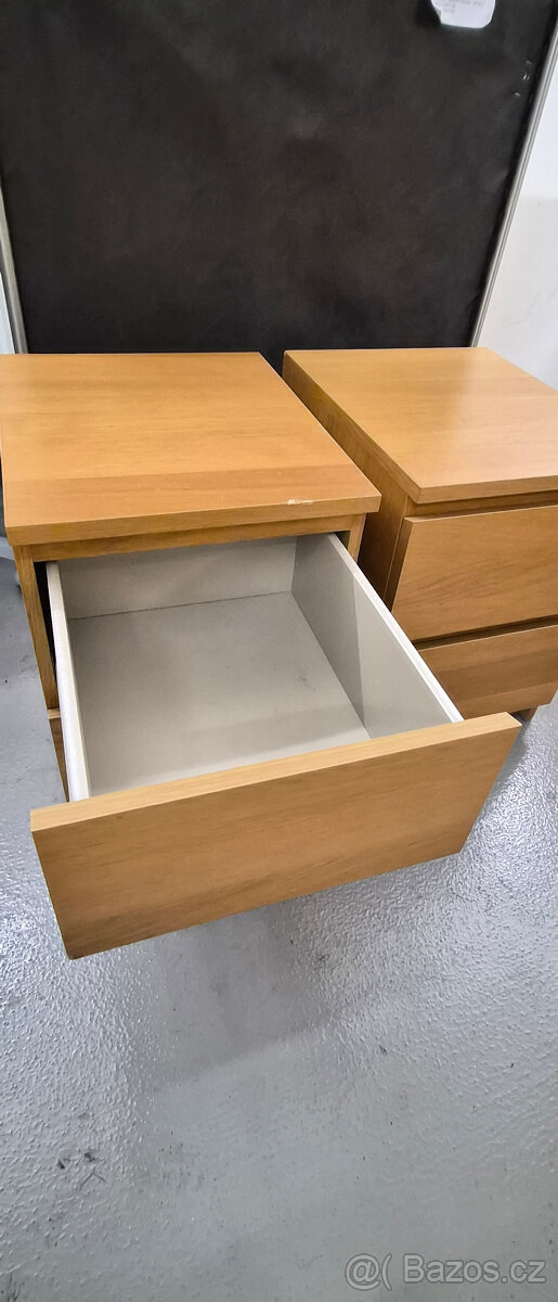 Noční stolek Malm Ikea - 5