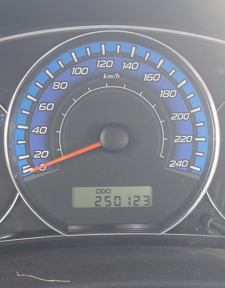 Subaru Forester SH 2.0 4x4 110kw benzín KROUPY Černý - 5