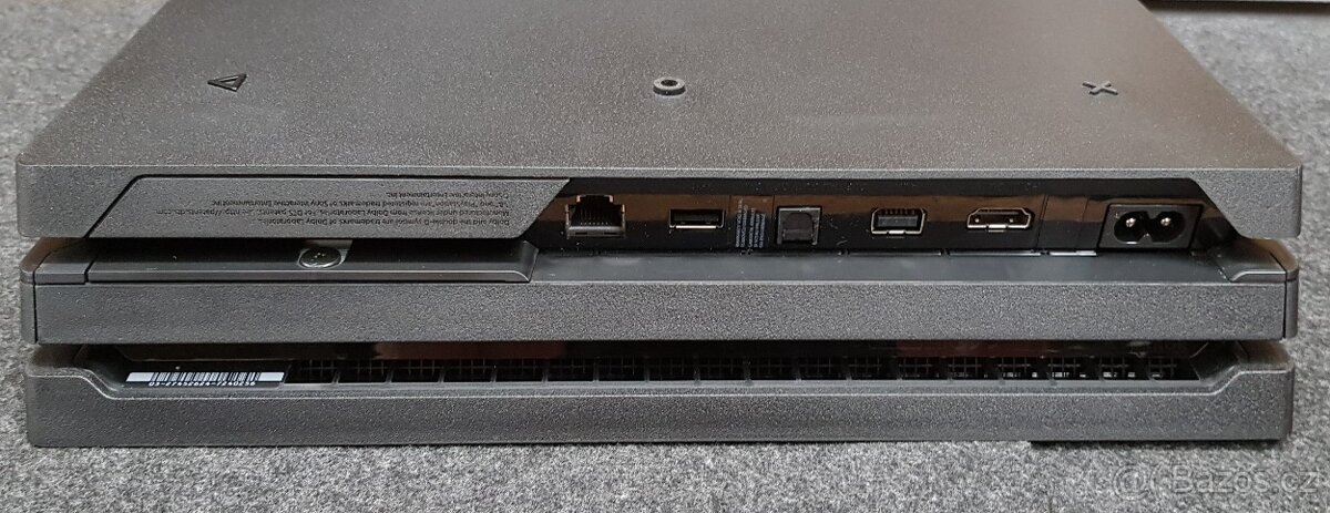 Konzole Sony PS4 Pro 1TB, velmi pěkný stav, novější verze - 5