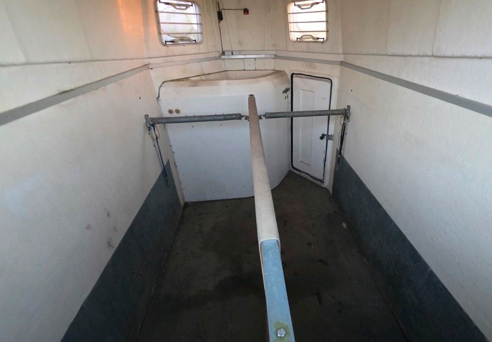 Prodám přepravník na 2 koně Humbaur Atis - 5