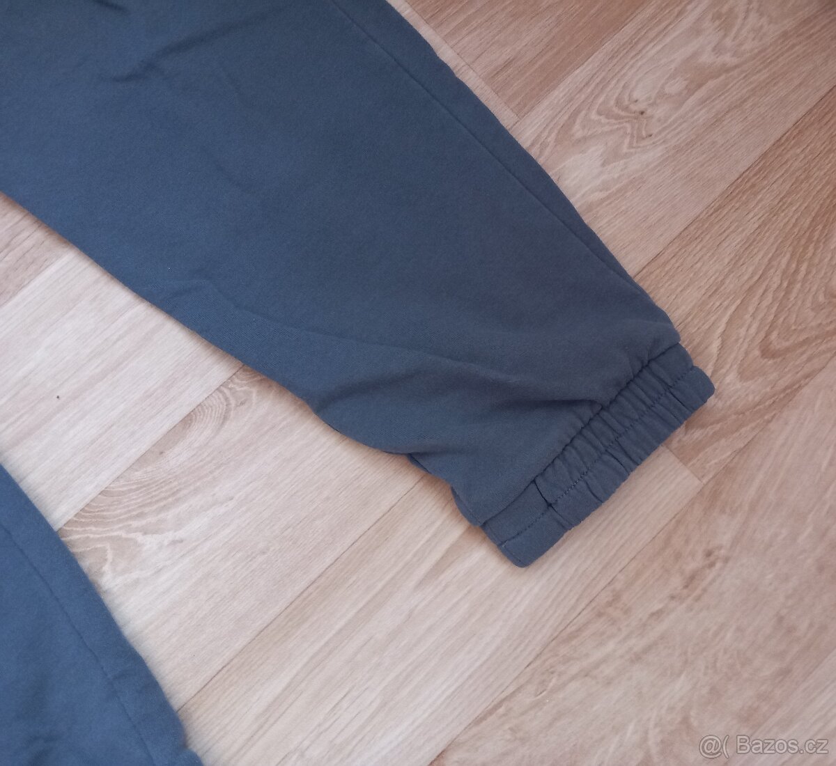 Tmavě šedé tepláky vel. XS - 5