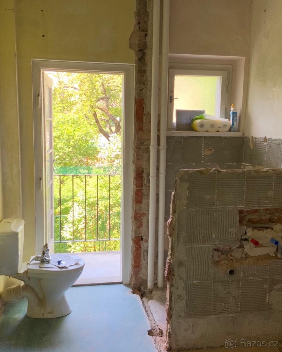 STAVÍME A REKONSTRUUJEME BYTU A KOUPELNY, PLOTU, BAZÉNY - 5