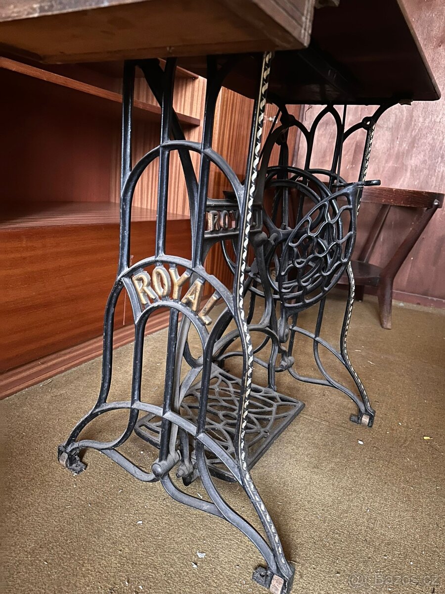 Šicí stroj ROYAL - 5