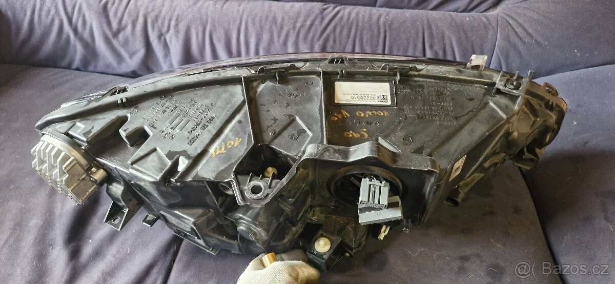 Leve predni svetlo volvo v90 s90 32228316 - 5