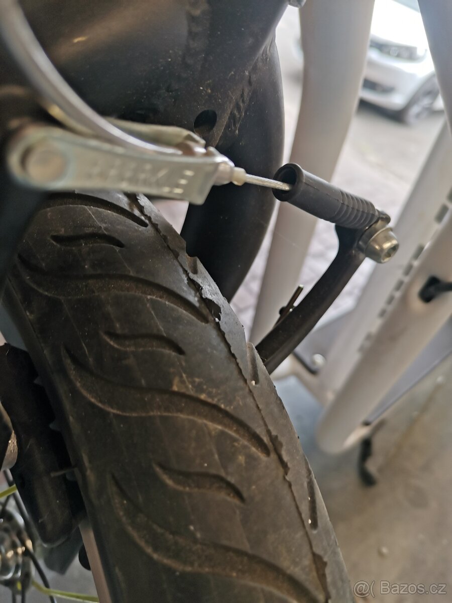 zánovní koloběžka pro juniora - 5